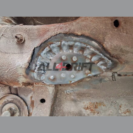 Vystuženie, sada výstuh zadnej nápravy (nápravnice) BMW E36 V2