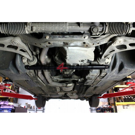 Spodná rozpera prednej BMW E46