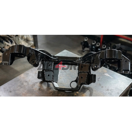 Vystužená nápravnica a pozdĺžne ramená BMW E36 + silentbloky 