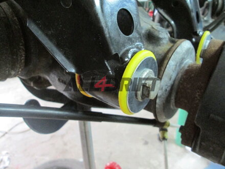 031598A Predný silentblok uloženia zadného diferenciálu SPORT BMW